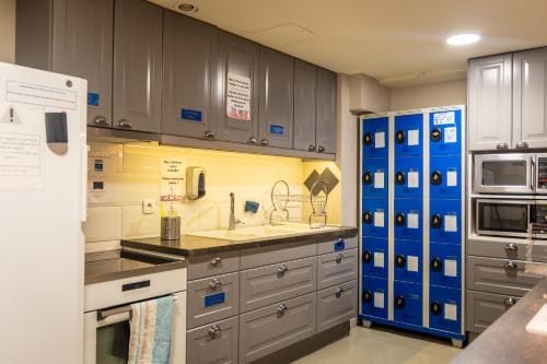Adveniat Paris Hostel in Paris
