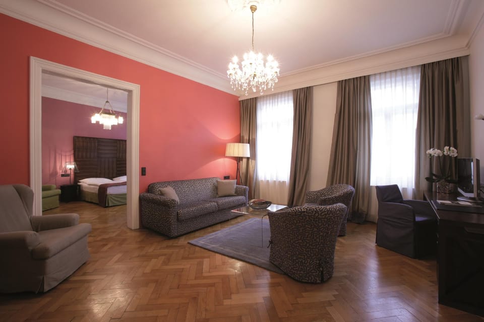 Suite room