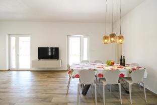 Modern villa with private pool and garden Hotel in Fažana