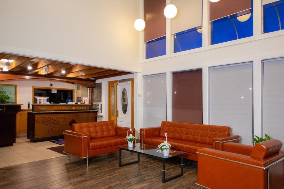 Cape Sands Inn Hotel in West Yarmouth