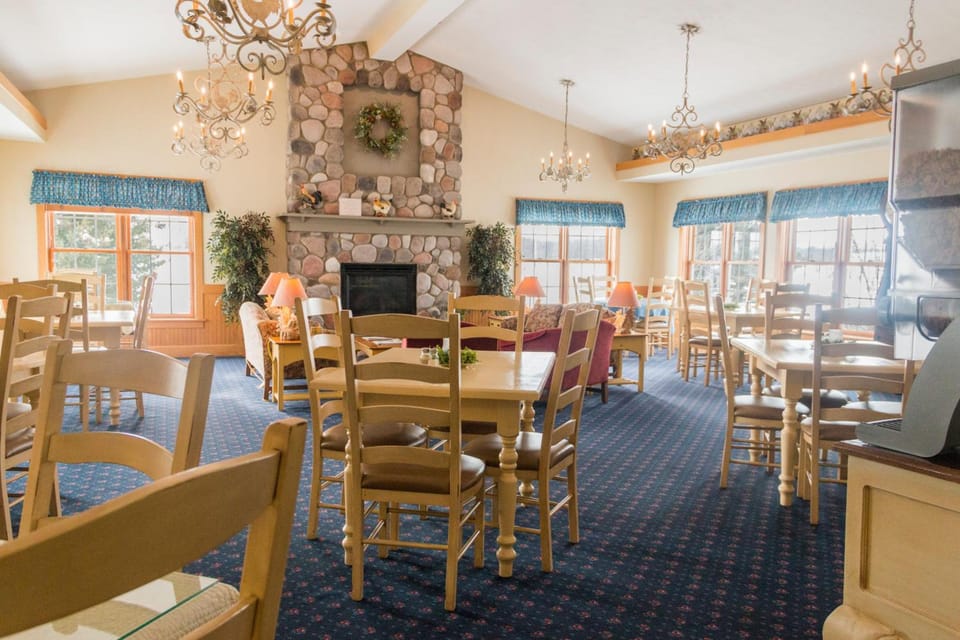 Essenhaus Inn & Conf. Center Hotel in Indiana