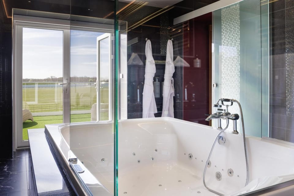 Polo Club Hotel Hotel in England