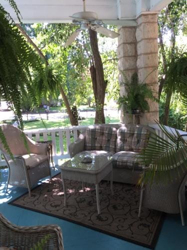 Strickland Arms Bed and Breakfast Hotel in Austin