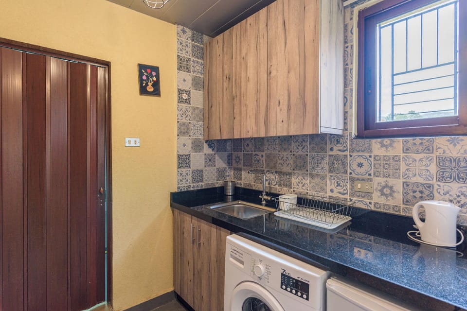 Timberwood Studio in Batroun Hotel in Africa