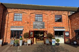 The Swan Floatel by Oracle Hotel in South Derbyshire District