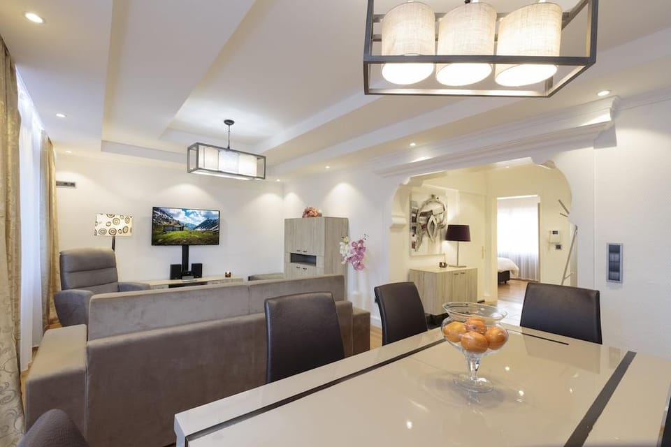 The Queen Luxury Apartments - Villa Giada Hotel in Luxembourg