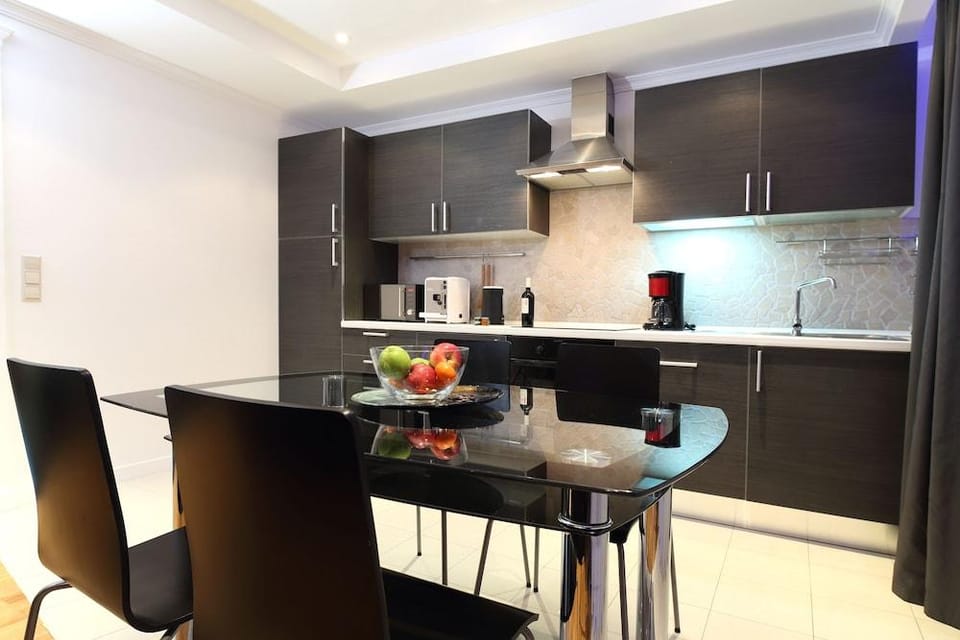 The Queen Luxury Apartments - Villa Giada Hotel in Luxembourg