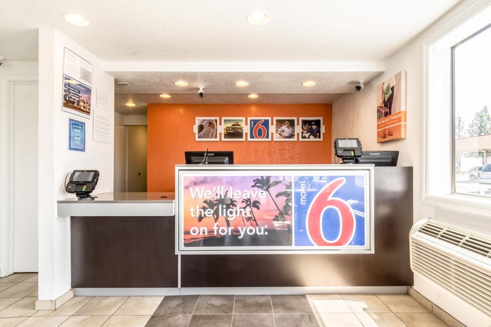 Motel 6 Anaheim, CA - Fullerton East Hotel in Fullerton