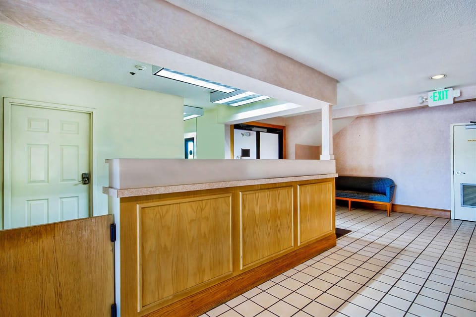 Motel 6 Jeffersonville, IN - Louisville Hotel in Clarksville