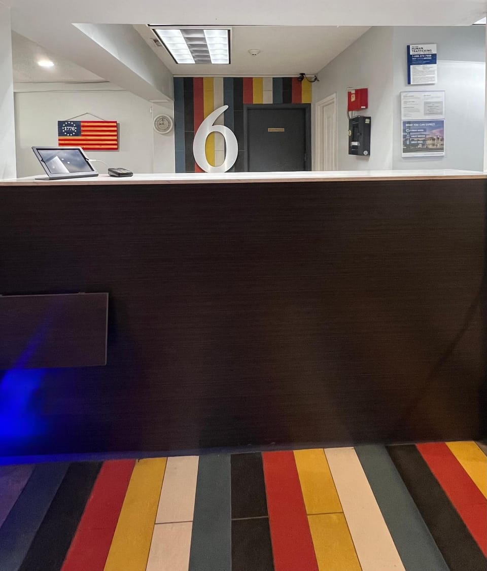 Motel 6 Jeffersonville, IN - Louisville Hotel in Clarksville