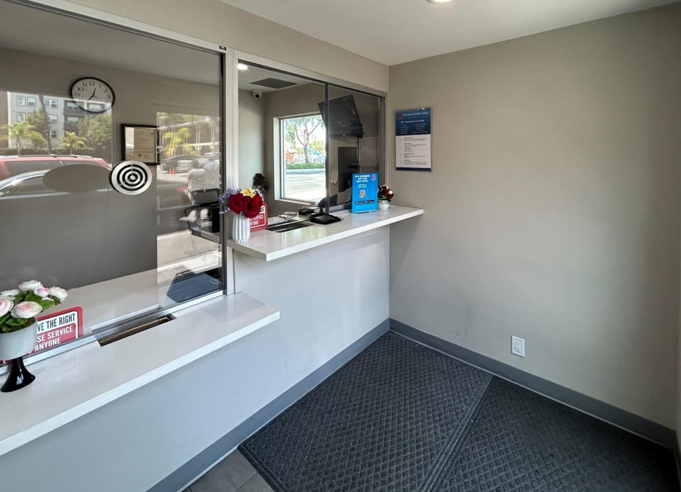 Studio 6  Suites Santa Ana, CA Hotel in Santa Ana