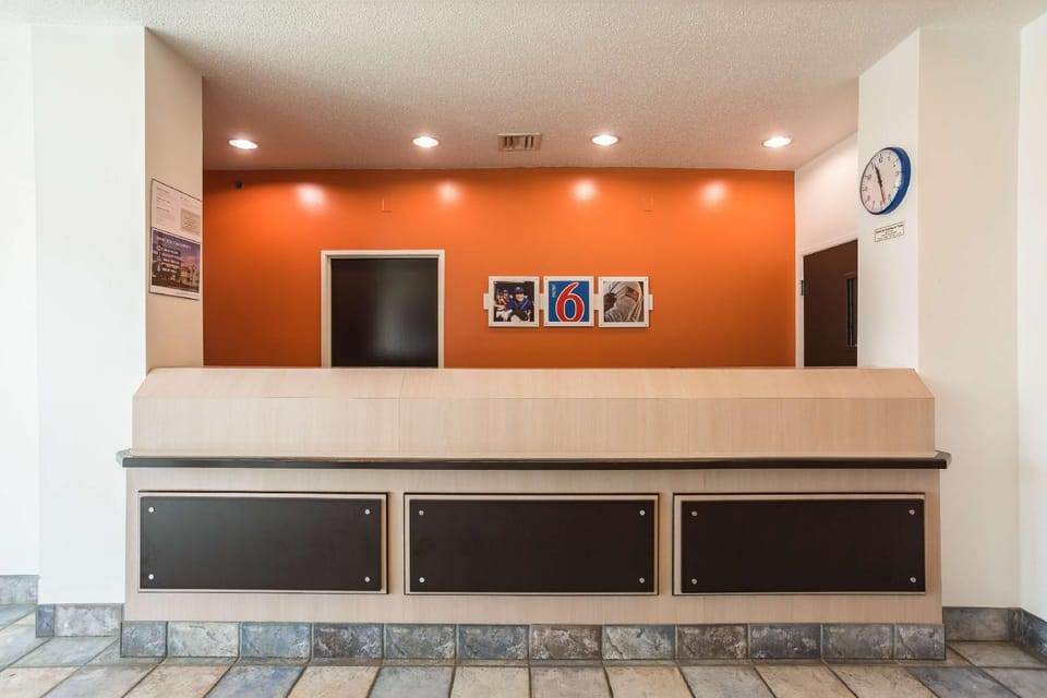 Motel 6 Dale, IN Hotel in Dale