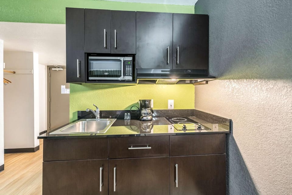 Studio 6  Indianapolis, IN Hotel in Pike Township