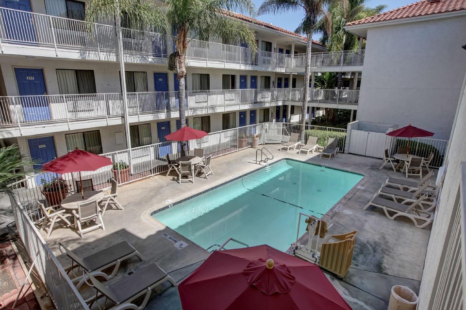 Motel 6 Bellflower, CA - Los Angeles Hotel in Bellflower