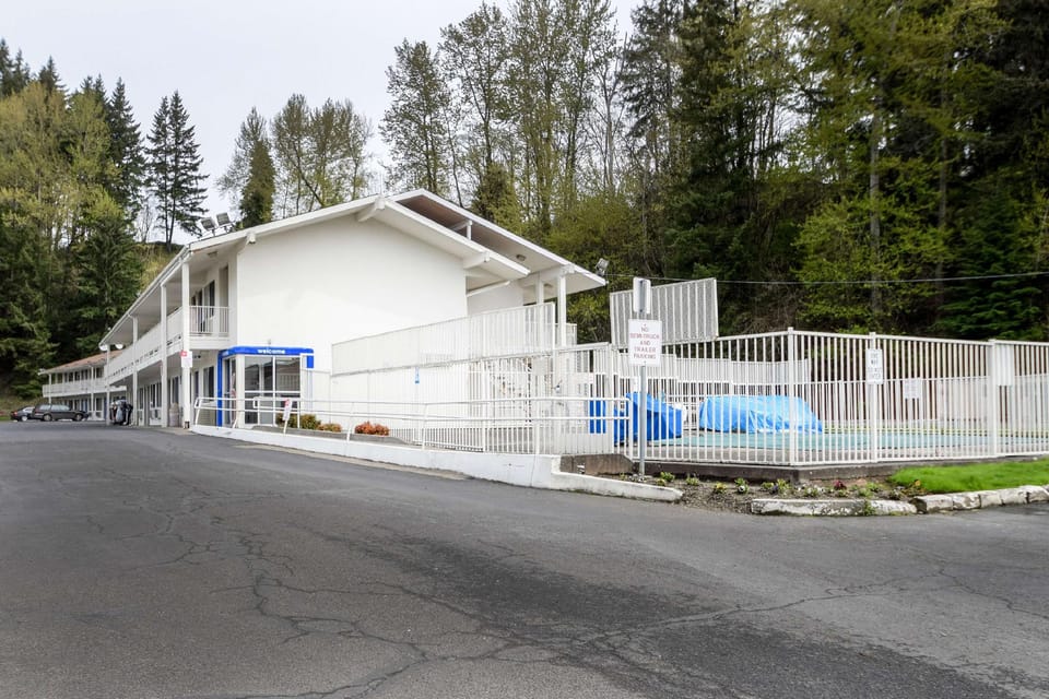 Motel 6 Kelso, WA - Mt. St. Helens Hotel in Longview
