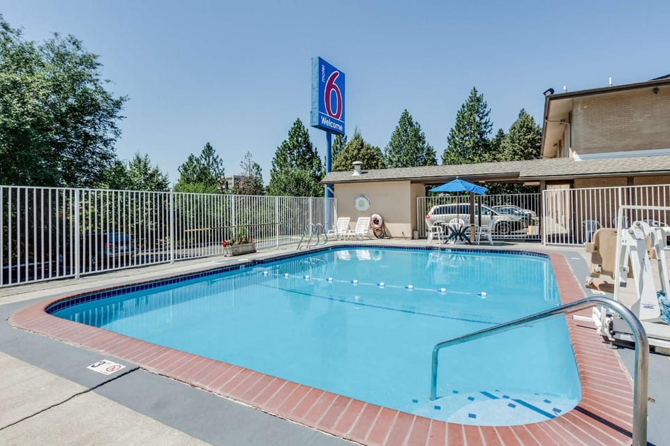 Motel 6 Spokane, WA - West Hotel in Spokane