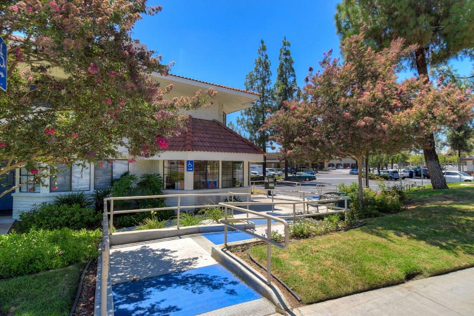 Motel 6 San Dimas, CA - Los Angeles Hotel in San Dimas