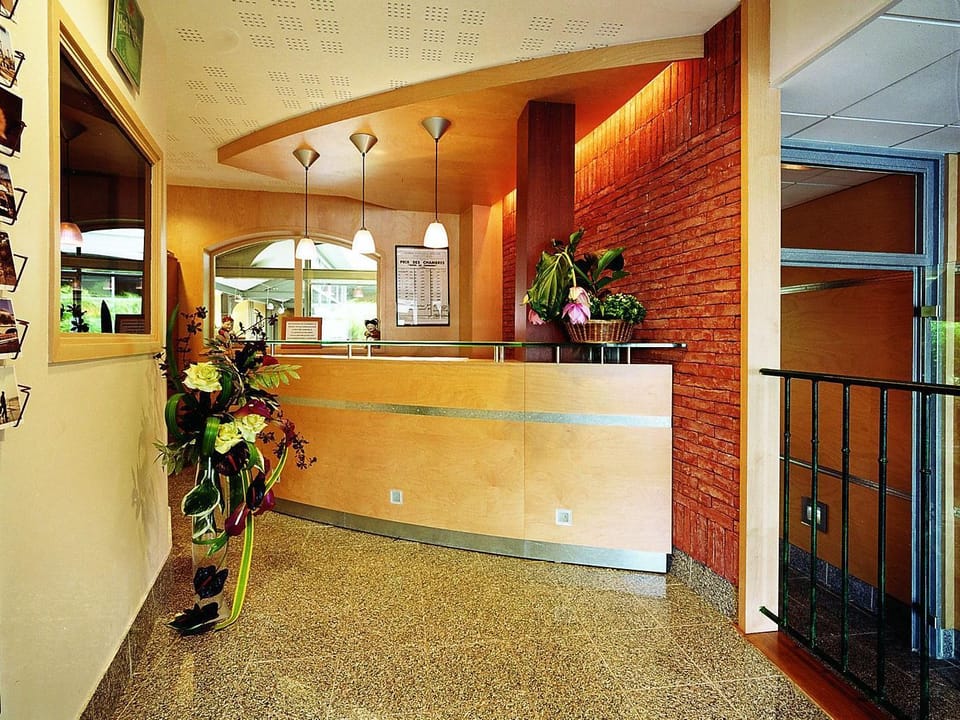 Hotel Au Petit Caporal Hotel in Île-de-France