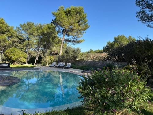 A l'ombre des pins Hotel in Nimes