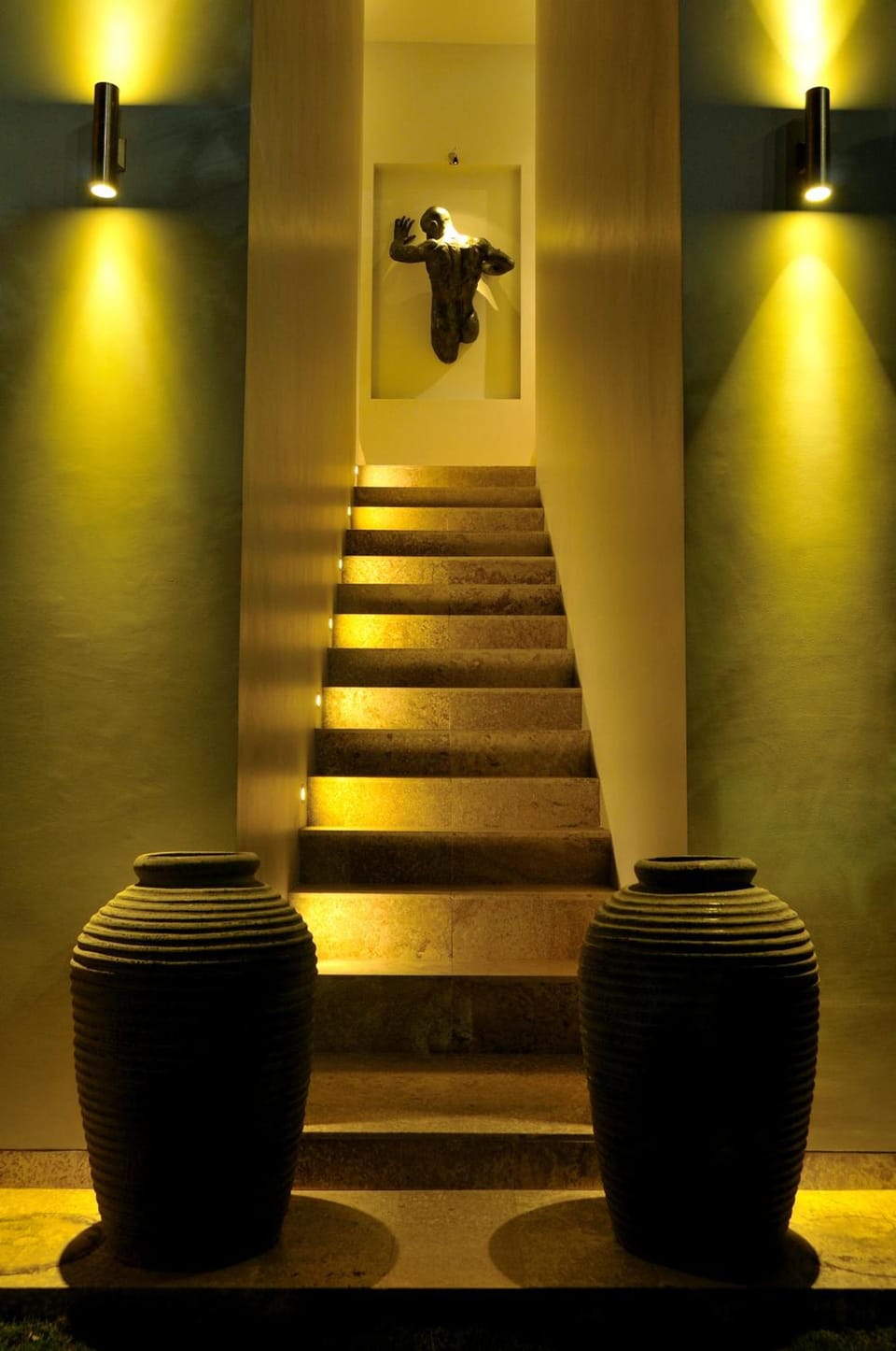 Room & Vespa Suite 1 Hotel in Kuta