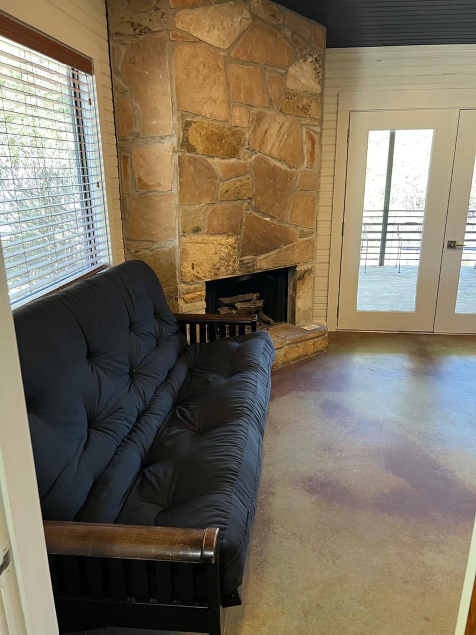 Hideout on the Horseshoe Hotel in Canyon Lake