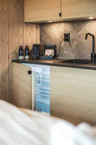 Arctic Apartments - Ramberg Beach Hotel in Lofoten