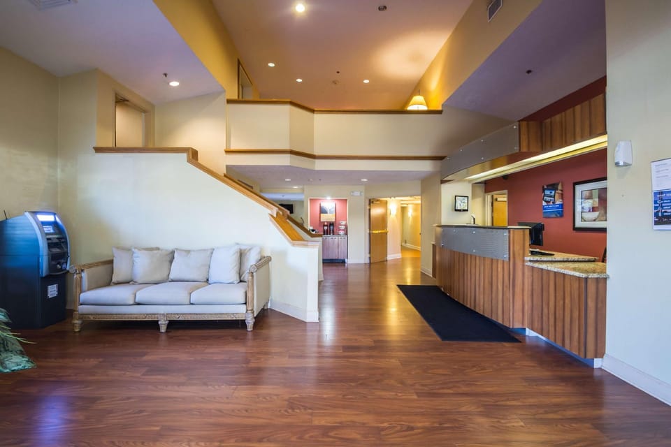 Motel 6 Indianapolis, IN - Airport Hotel in Indianapolis