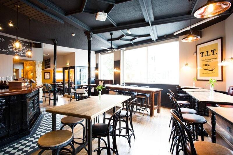 Victoria Inn Hotel in London Borough of Southwark