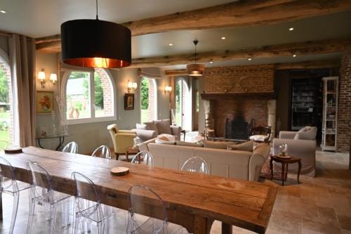 Domaine des Agapanthes Chambres d'hotes et Spa Hotel in Normandy