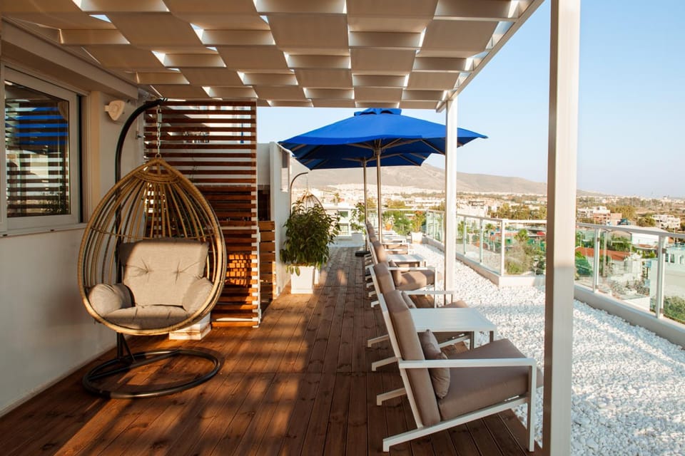 Scale Suites Hotel in Alimos