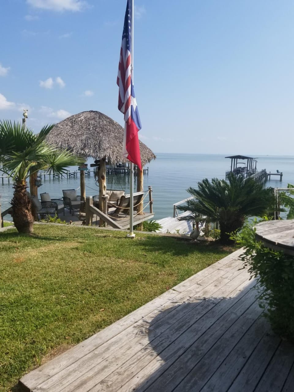 Come Friday Cottages Hotel in Bacliff