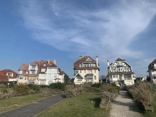Hardelot Face Mer Hotel in Hauts-de-France