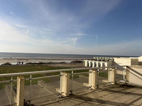 Hardelot Face Mer Hotel in Hauts-de-France