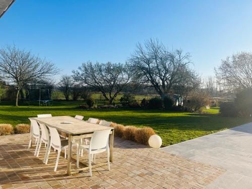 Chambre d'hotes Stellina Bed&Breakfast avec vue sur jardin arbore Hotel in Hauts-de-France