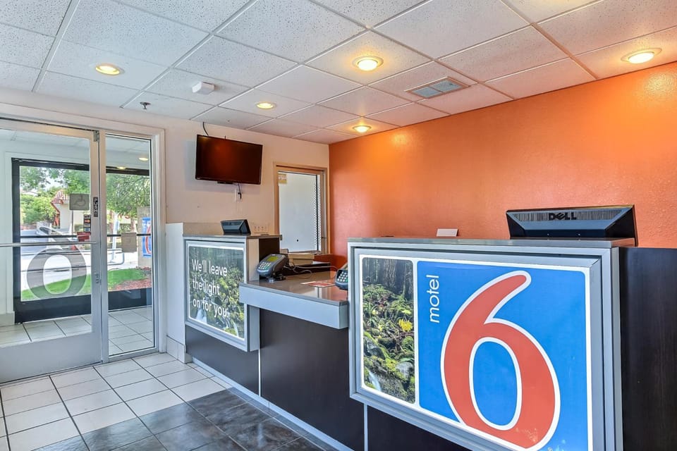 Motel 6 Pinole, CA Hotel in Hercules
