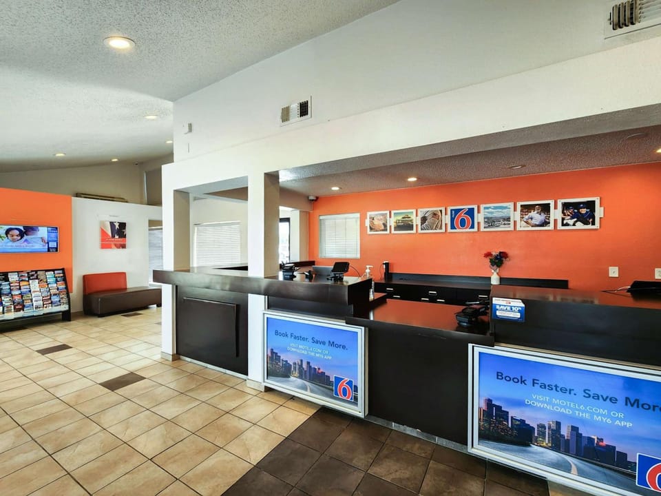 Motel 6 Baytown, TX - Baytown East Hotel in Baytown