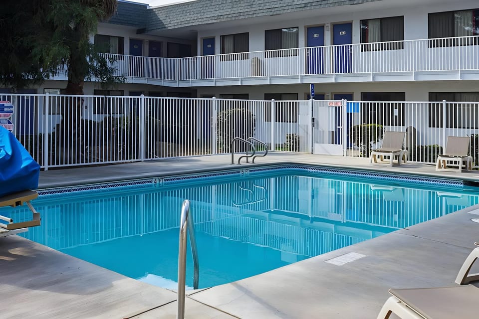 Motel 6 Porterville, CA Hotel in Porterville