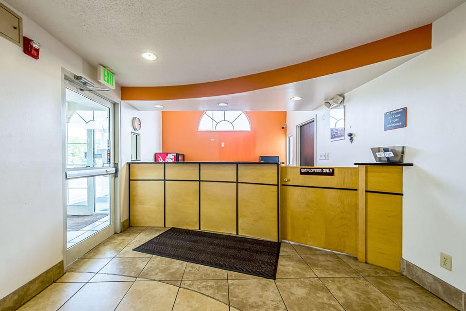 Motel 6 Indianapolis, IN Hotel in Pike Township