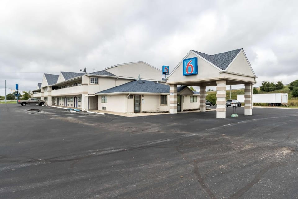 Motel 6 Crawfordsville, IN Hotel in Crawfordsville