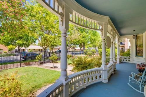 Lodi Hill House Hotel in Lodi