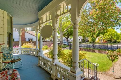 Lodi Hill House Hotel in Lodi
