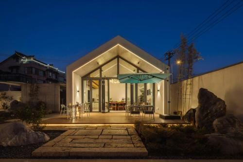 Miss Gu LAKE VILLA Hotel in Suzhou