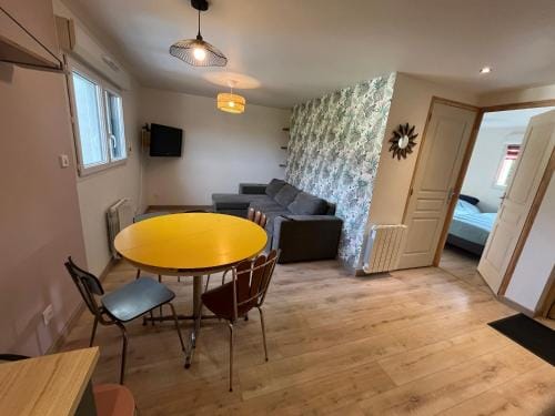 Appartement T1, a la campagne Hotel in Normandy