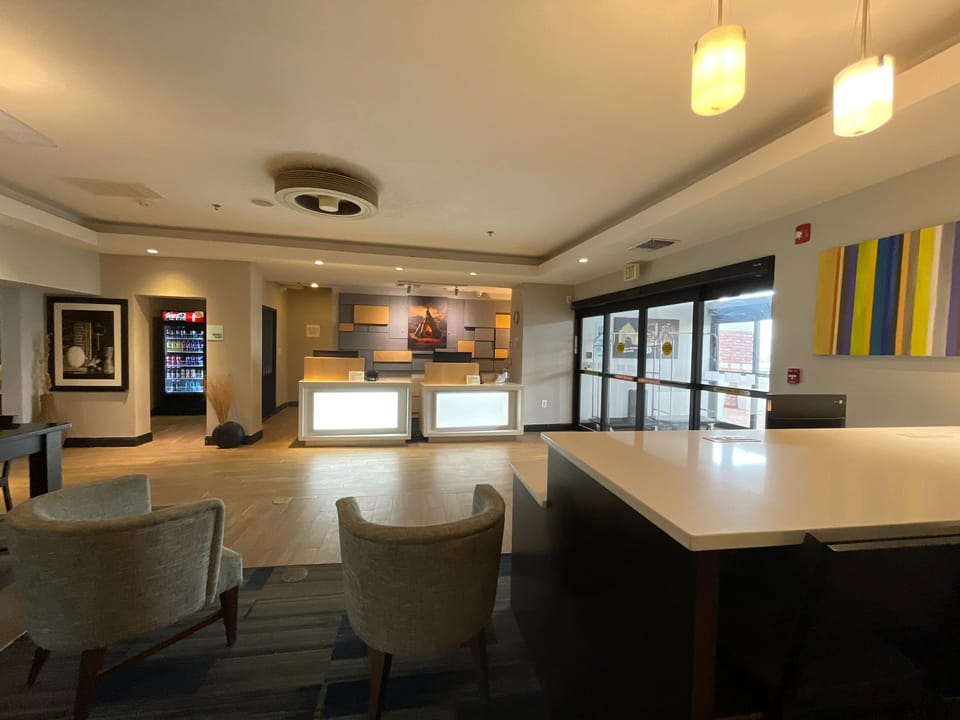 Comfort Inn & Suites Miami - Route 66 Hotel in Ozark Mountains