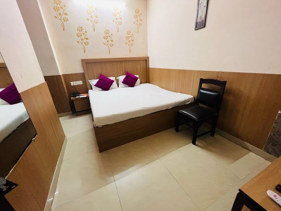 Hotel Alfa Hotel in Lucknow