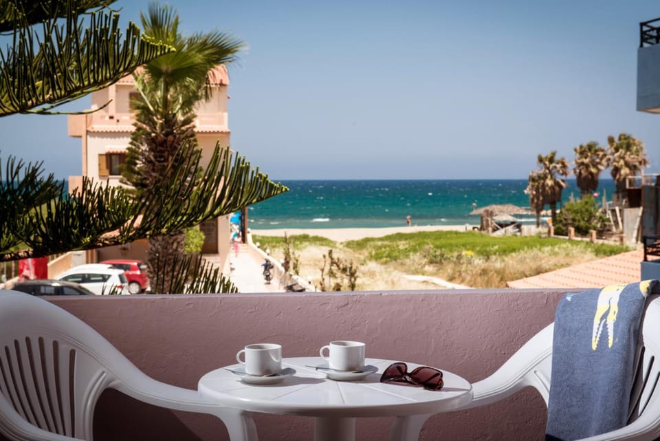 Frank Apartments Hotel in Crete