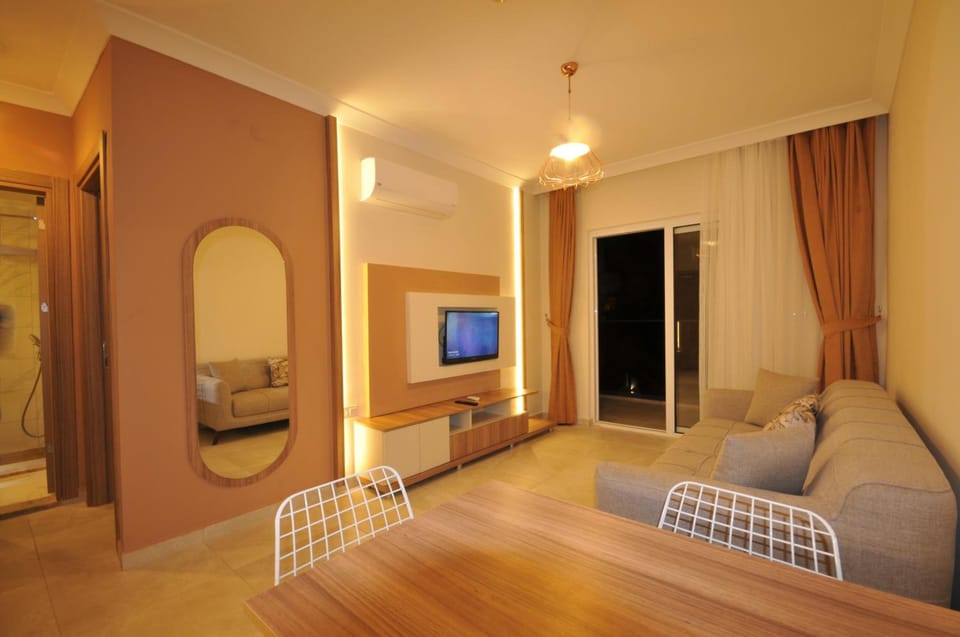 Shared lounge/TV area