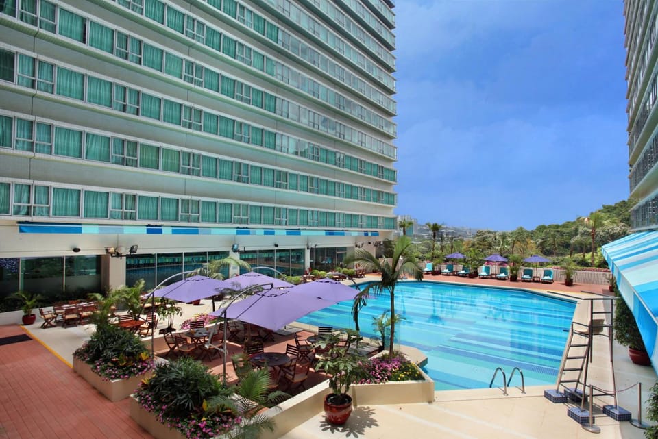 Regal Riverside Hotel Hotel in Hong Kong