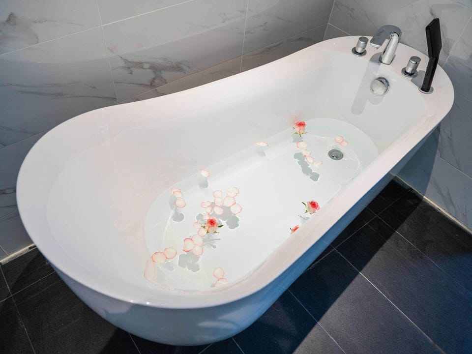 Xana Hotelle Shenzhen Futian Shangmeilin Metro Station Hotel in Shenzhen