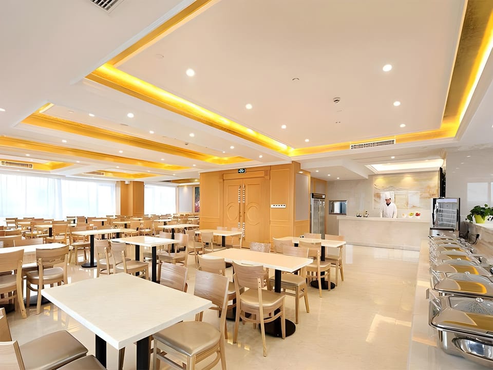 Vienna International Hotel Shanghai Hongqiao Hub Qingpu Metro Station Hotel in Shanghai